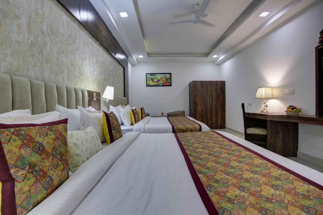 The Prithvi Near Delhi Airport 3* New Delhi